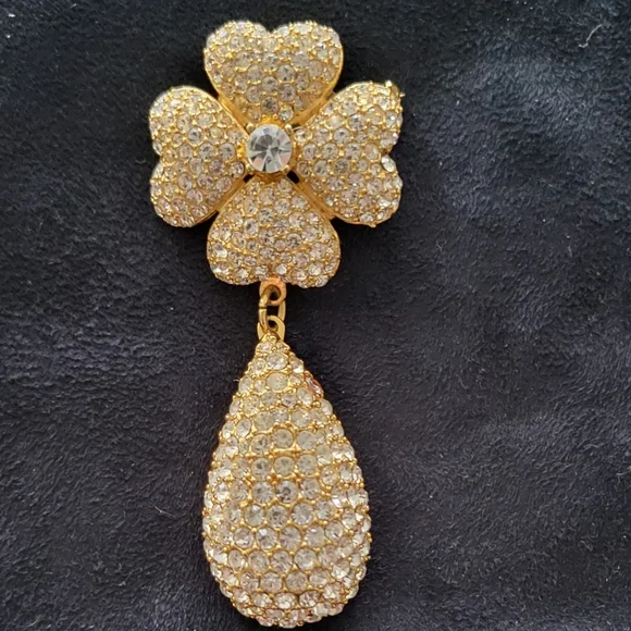Vintage Gold Pave' CZ Stone Brooch.  Flower Top with Teardrop Base. - Picture 2 of 3
